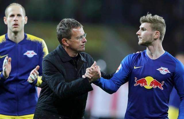 法尔克：曼联和纽卡曾有意沃尔特马德，但他目前不想离开德甲（德媒法尔克：曼联与纽卡曾追求沃尔特马德，球员暂不打算离开德甲）