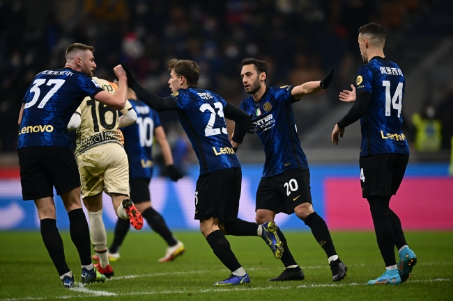 杨瀚森登场4分29秒3中0！阿夫迪亚31+19+10三双难救主，雷霆6人上双击败开拓者