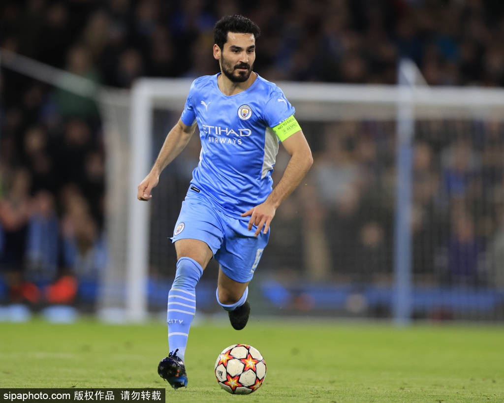 经纪人：埃切维里想回河床但曼城不愿意，他会继续留在欧洲（经纪人：埃切维里盼归河床被曼城拦下，将继续在欧洲效力）