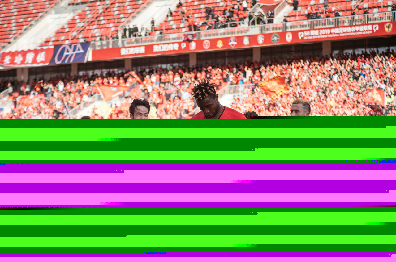 海港夺冠历程：上半程排第4，对BIG4仅取1分；下半程11胜2平2负（海港封王轨迹：半程居第4对BIG4仅得1分，下半程11胜2平2负）