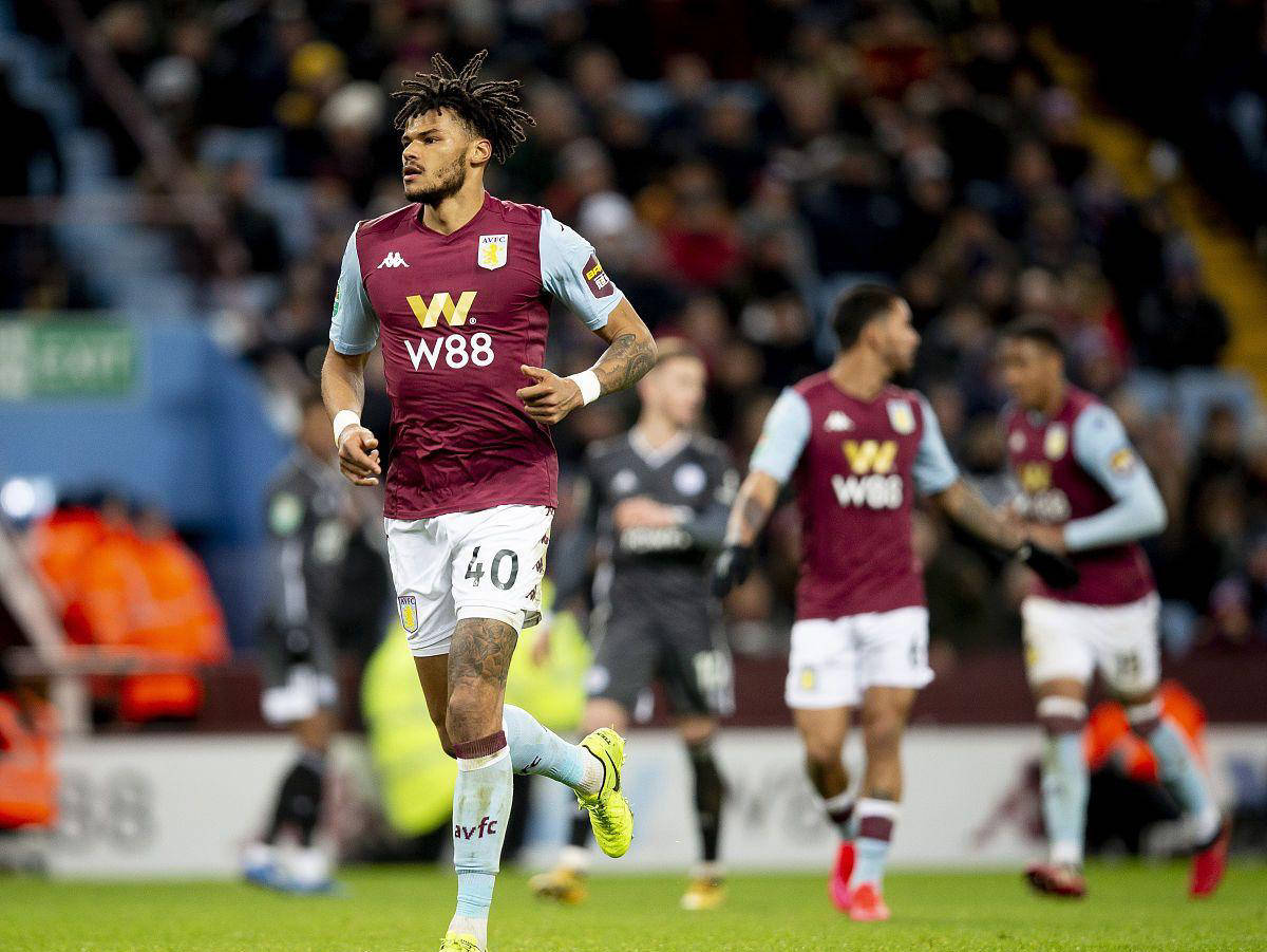 西甲：皇马客场2-2战平比利亚雷亚尔（西甲联赛：皇马客场与比利亚雷亚尔2-2握手言和）