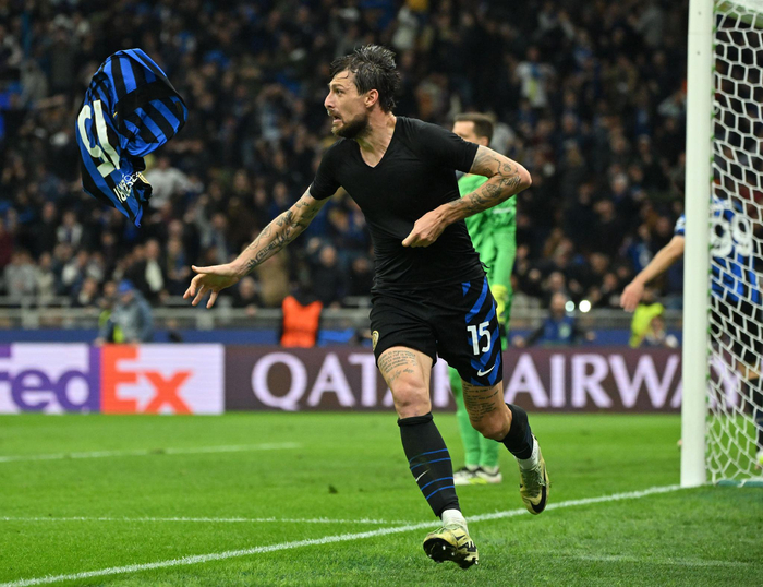 冠军体质，若日尼奥加盟弗拉门戈半赛季即夺得两项重要锦标（若日尼奥半季入队即助弗拉门戈揽下两项重磅冠军）