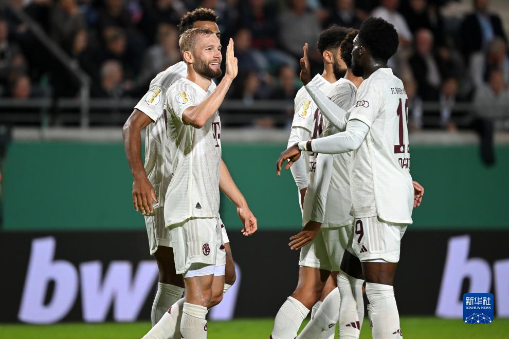 卡佩罗怒批利物浦争议点球，VAR判罚引争议