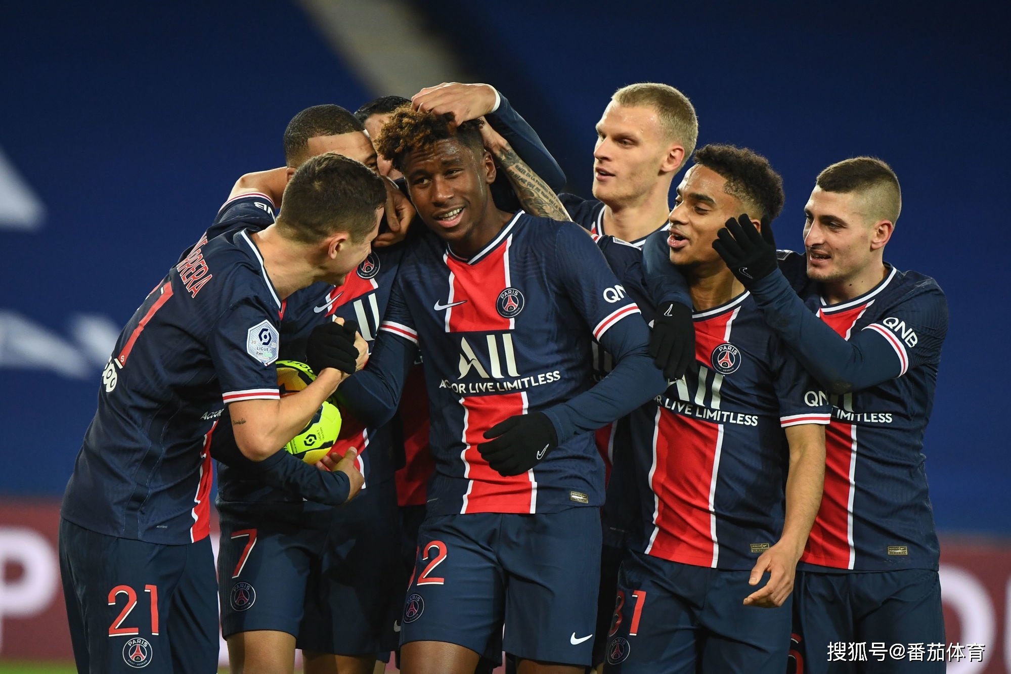 三分刚出手球迷就知道能进（三分一出手，球迷就知道要进了）