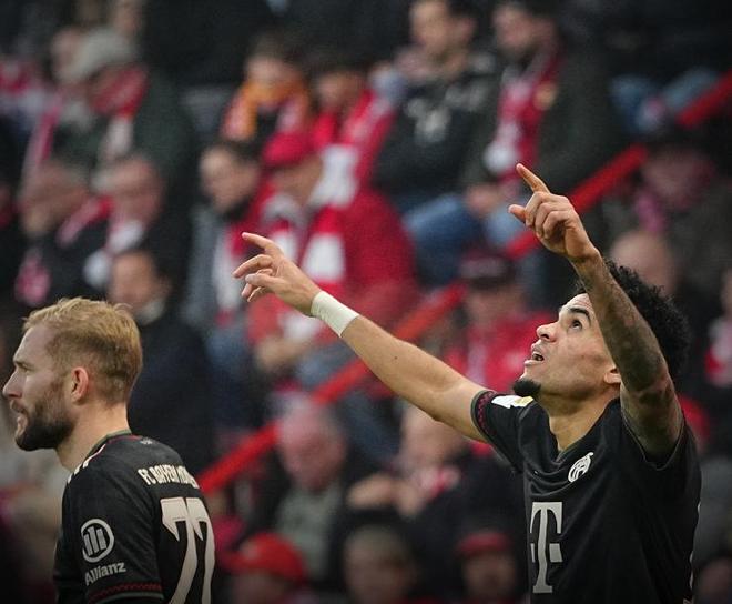 阿纳别科夫对阵奥林匹亚科斯数据：单场8扑救，多次扑出必进球