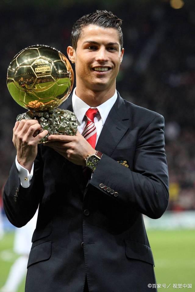 全市场：梅努是那不勒斯的首选，佩莱格里尼和米雷蒂也是候选