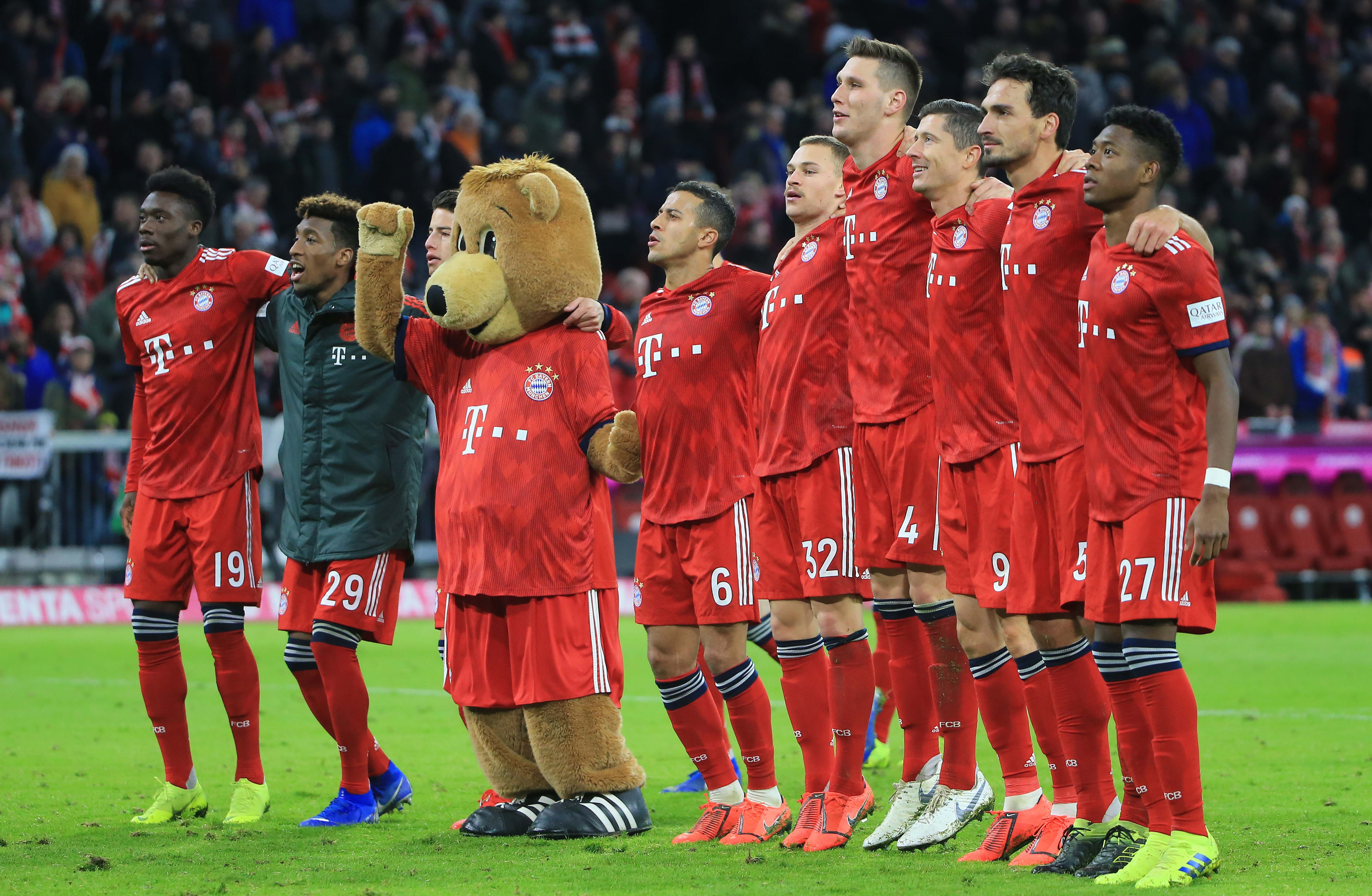 慕尼黑晚报：两名葡体球迷燃放烟火导致球迷和安保受伤被捕（慕尼黑晚报：两名葡萄牙体育球迷燃放烟花致球迷与安保受伤遭逮捕）