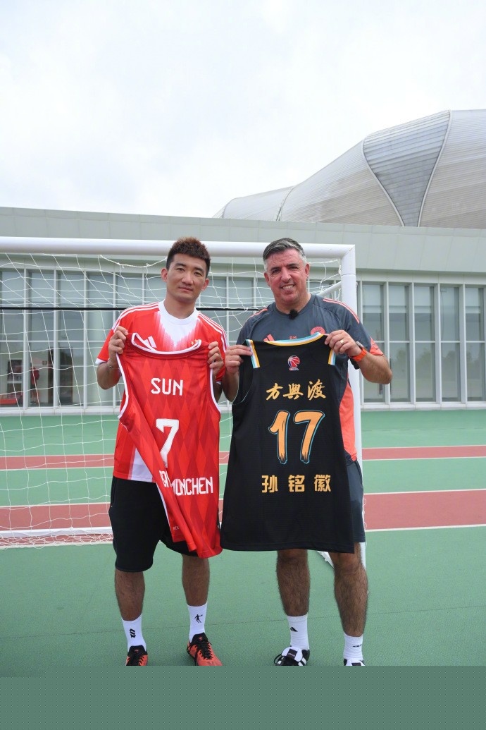 26岁姆巴佩获评10分+MVP：无敌一条龙+飙2世界波,现场视角太牛了