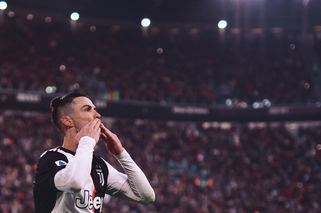 表现不稳，世体：巴萨对巴尔德和孔德当前展现的水平感到担忧（状态起伏，世体：巴萨担忧巴尔德与孔德当下的竞技水平）